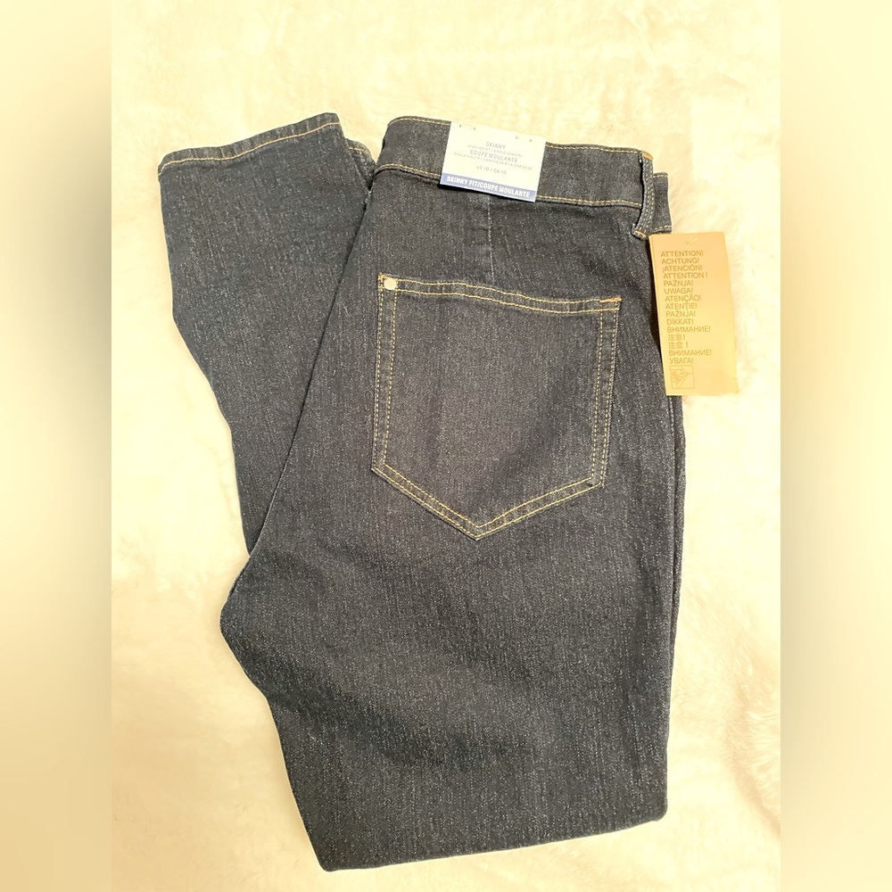 ~Sold~H&M Skinny Jeans NWT